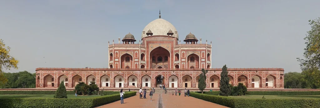 Tomb of Humayun: top 10 tourist destinations of North India